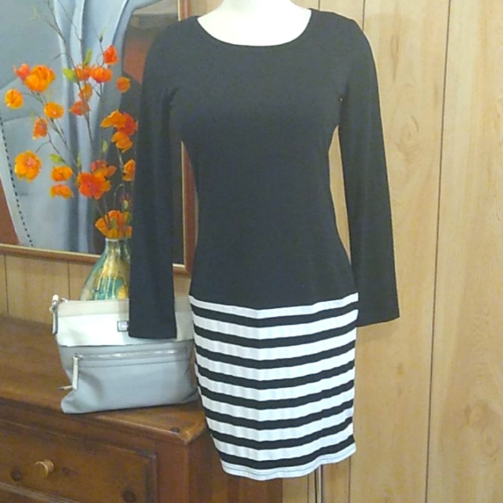 Dress with long sleeves